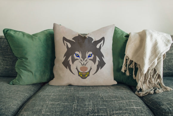 Face of Wolf Design: A Craft Fair Designer’s Real-World Review